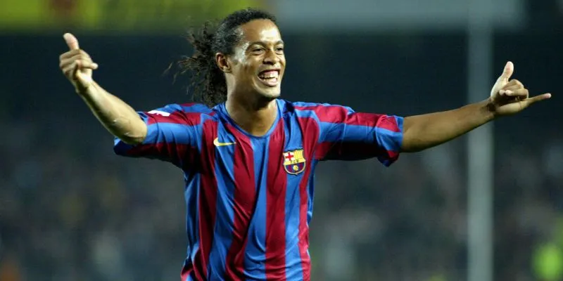 Ronaldinho là huyền thoại được Culer yêu mến